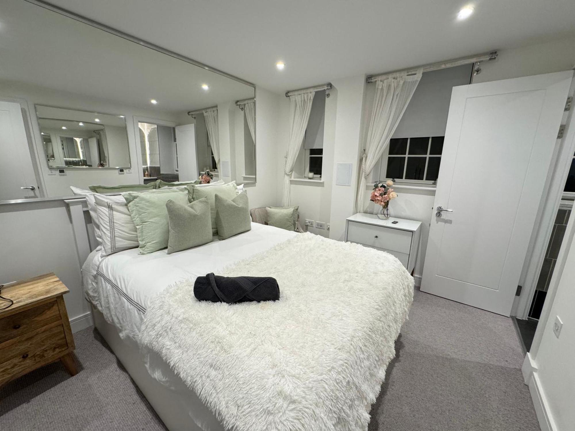 High Luxury Flat For 6 People Close To Earl'S Court Zone 1 Apartment London Exterior photo