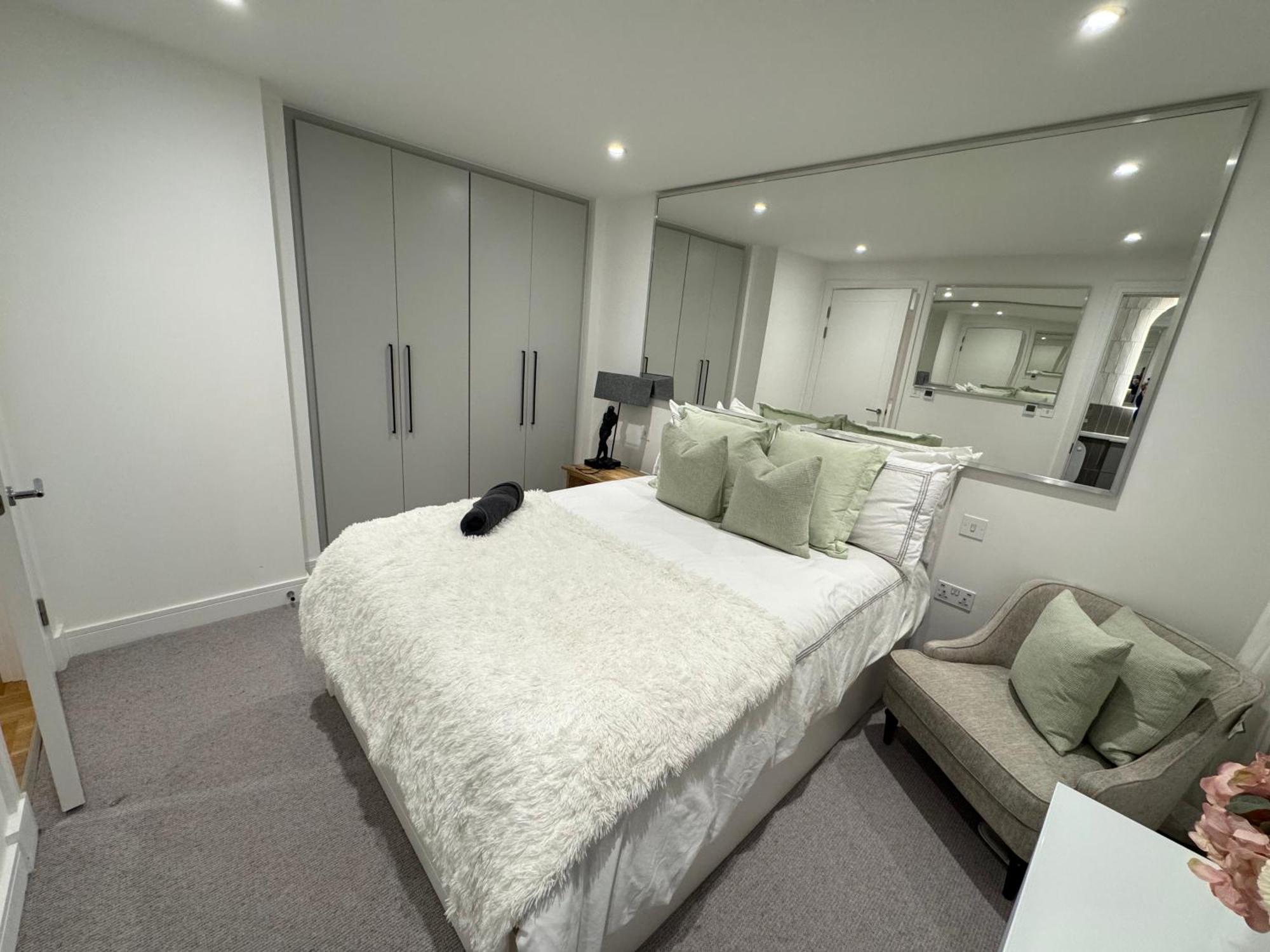 High Luxury Flat For 6 People Close To Earl'S Court Zone 1 Apartment London Exterior photo